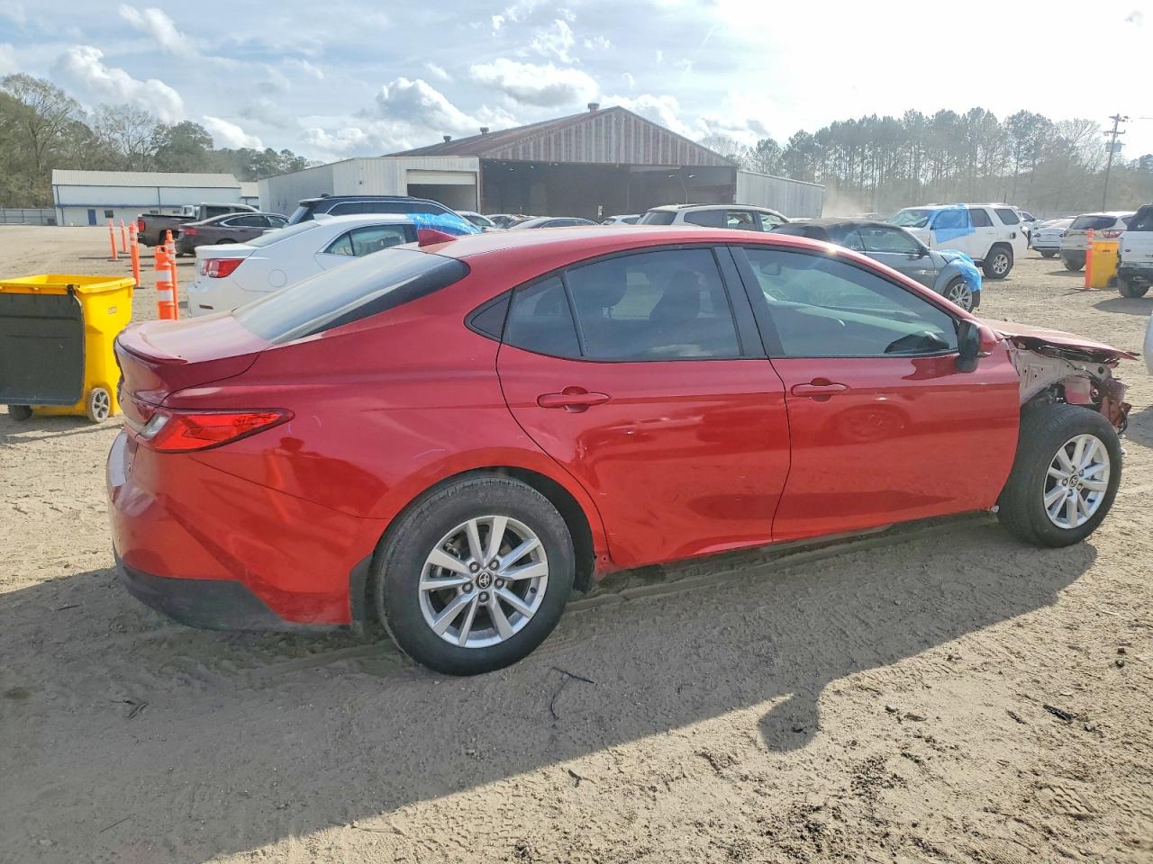 2025 TOYOTA CAMRY LE photo 3
