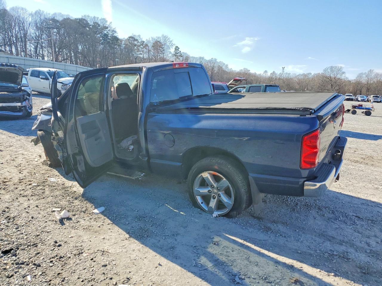 2007 DODGE RAM 1500 ST photo 2