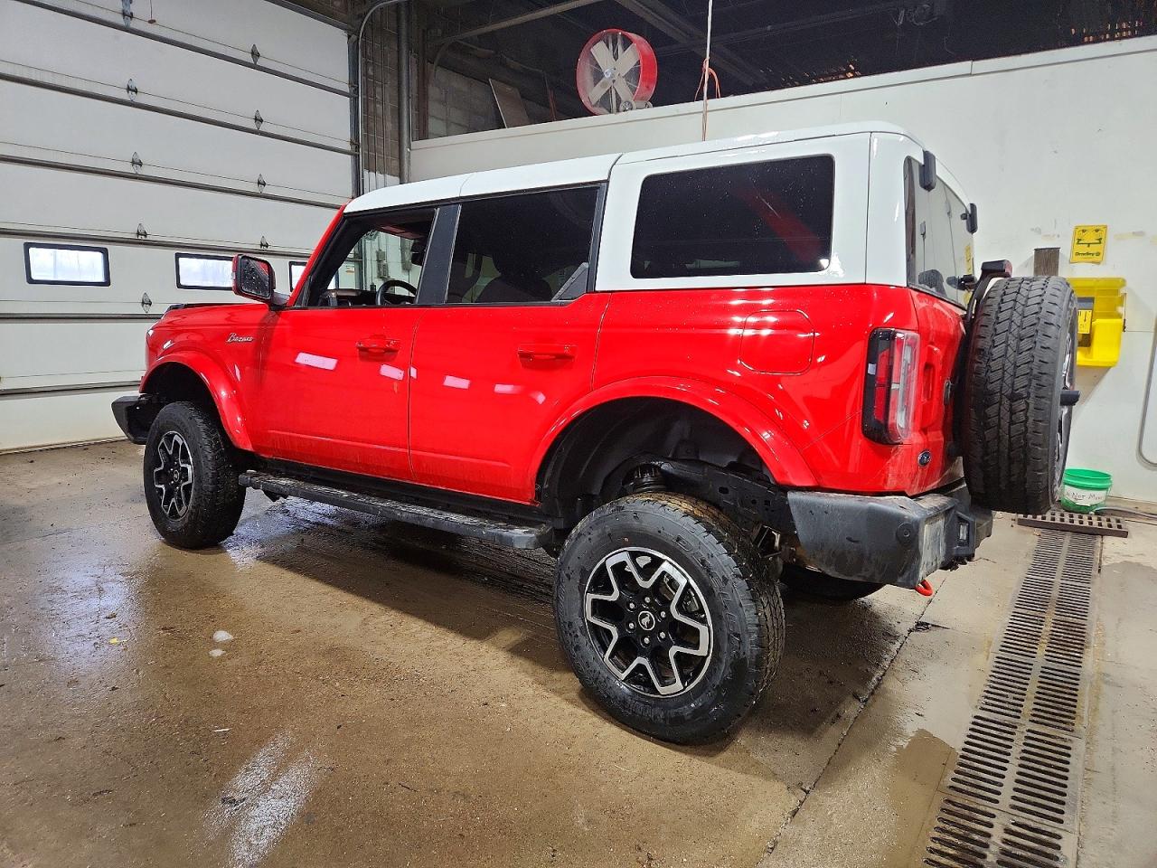 2022 FORD BRONCO BASE photo 2