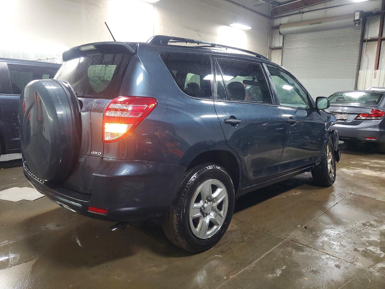 2010 TOYOTA RAV4 BASE photo 3