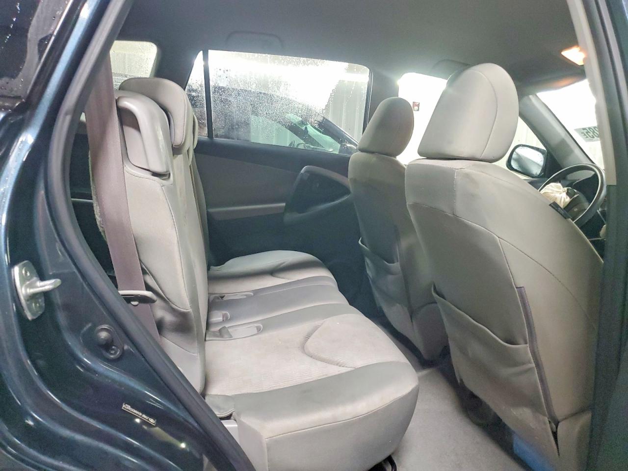 2010 TOYOTA RAV4 BASE photo 10