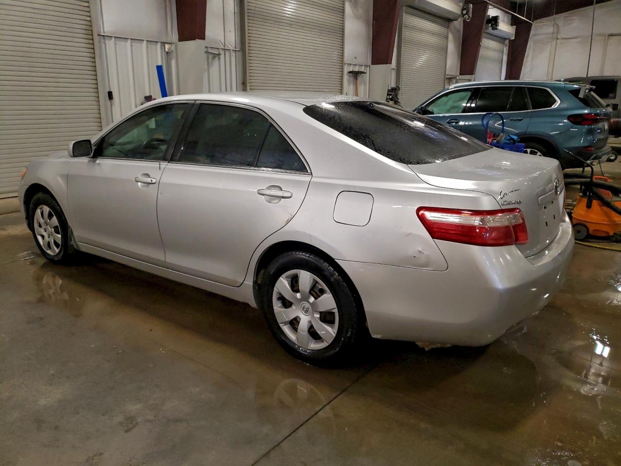 2009 TOYOTA CAMRY BASE photo 2