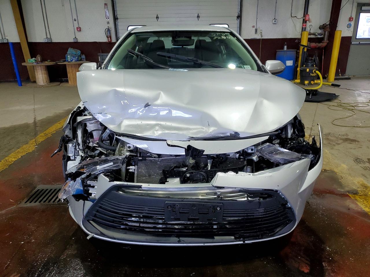 2024 TOYOTA COROLLA LE photo 5