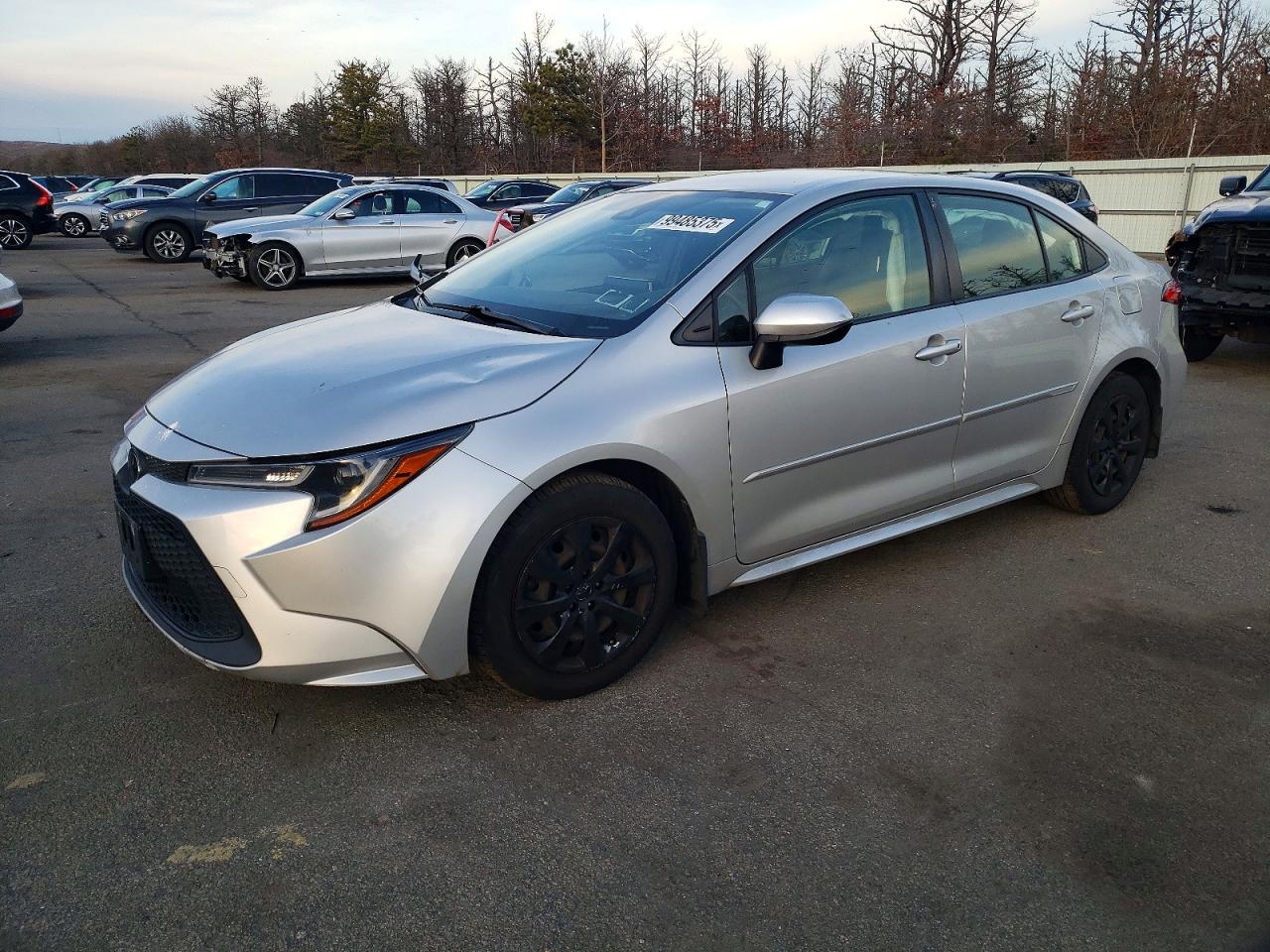 2021 TOYOTA COROLLA LE photo 2