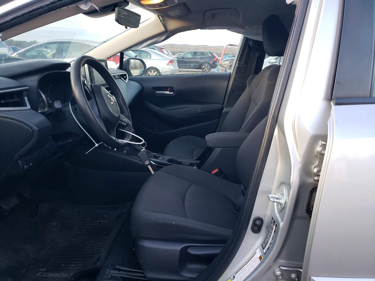 2021 TOYOTA COROLLA LE photo 19
