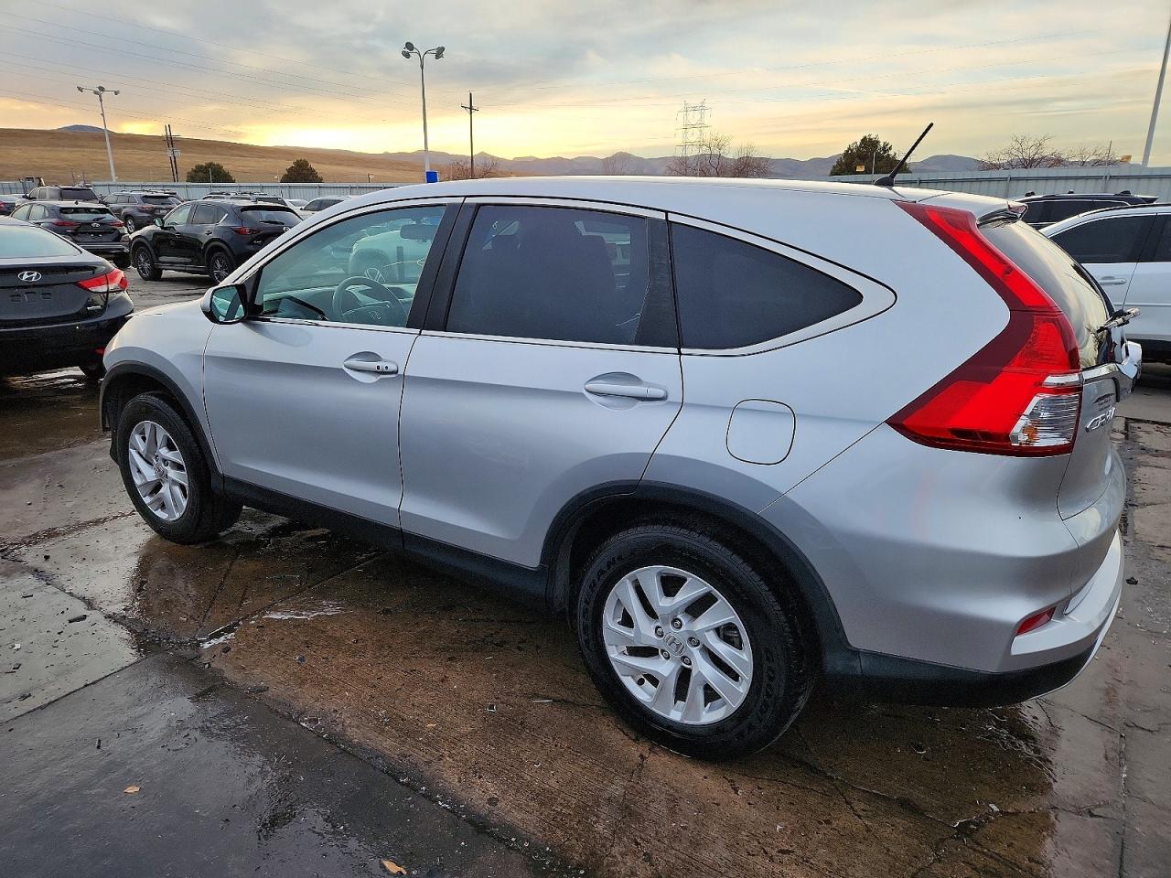 2015 HONDA CR-V EX photo 2