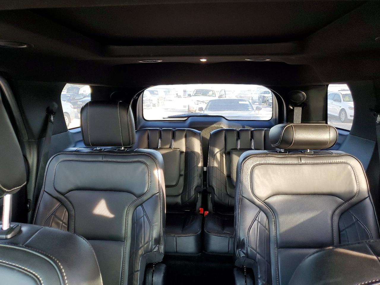 2018 FORD EXPLORER PLATINUM photo 28