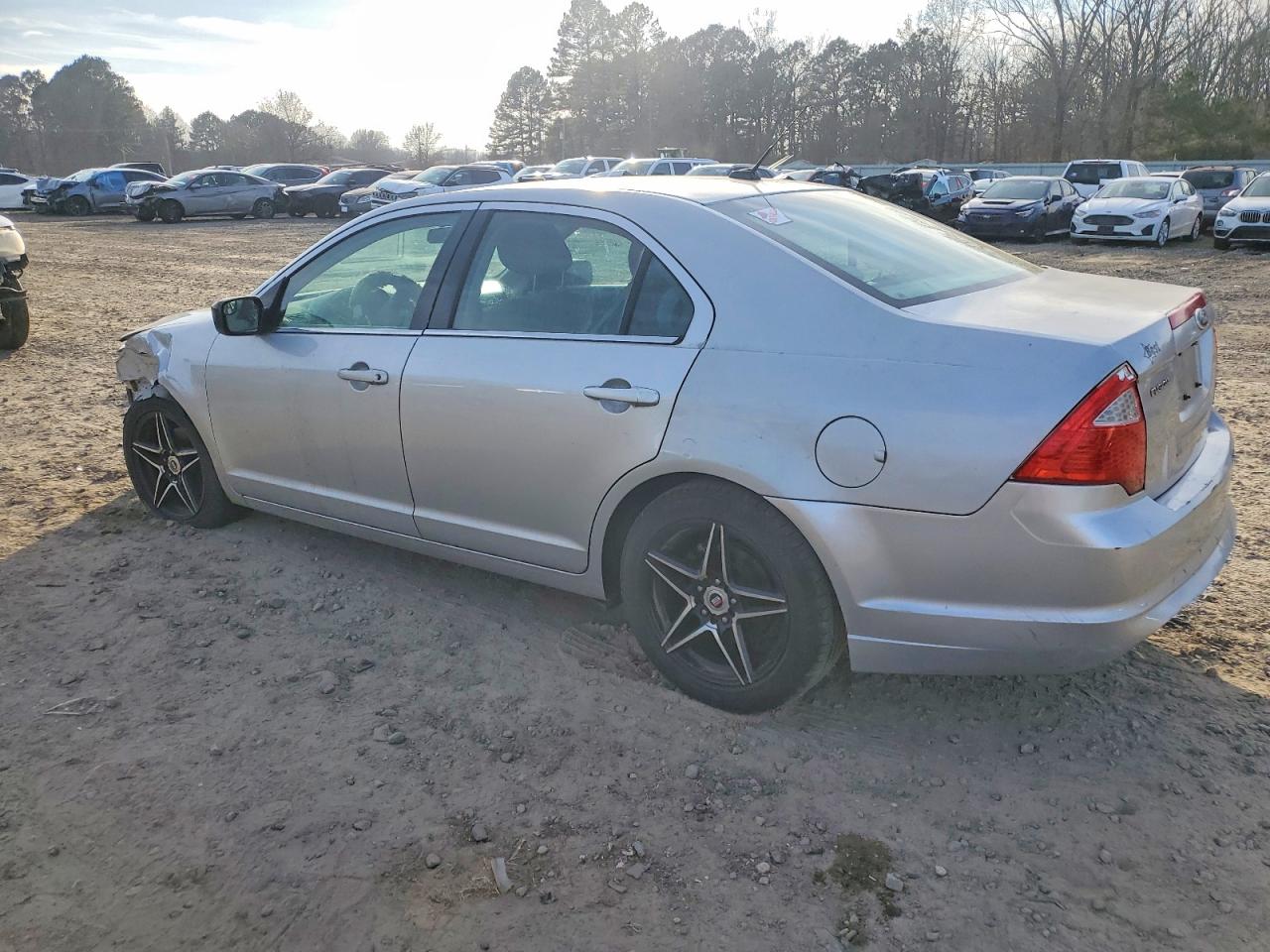 2011 FORD FUSION SE photo 2