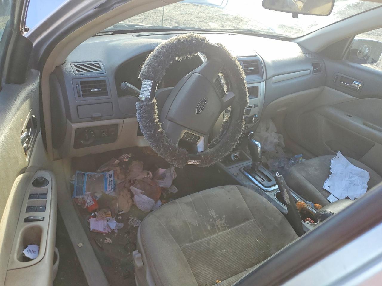 2011 FORD FUSION SE photo 8