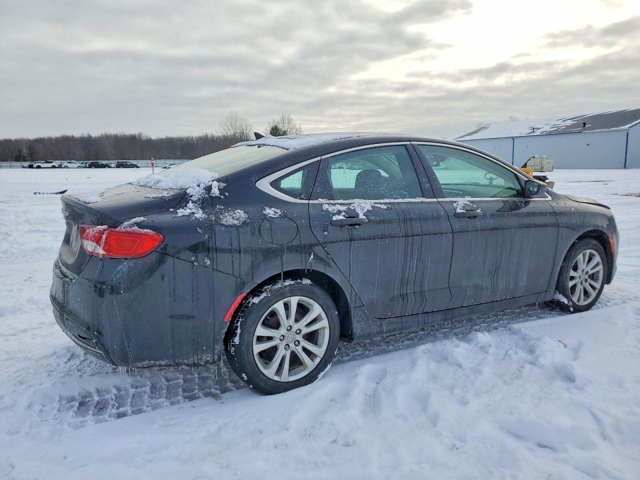 2015 CHRYSLER 200 LIMITED photo 3