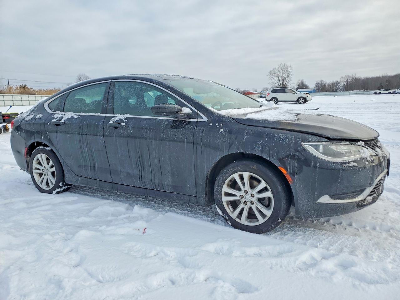 2015 CHRYSLER 200 LIMITED photo 4