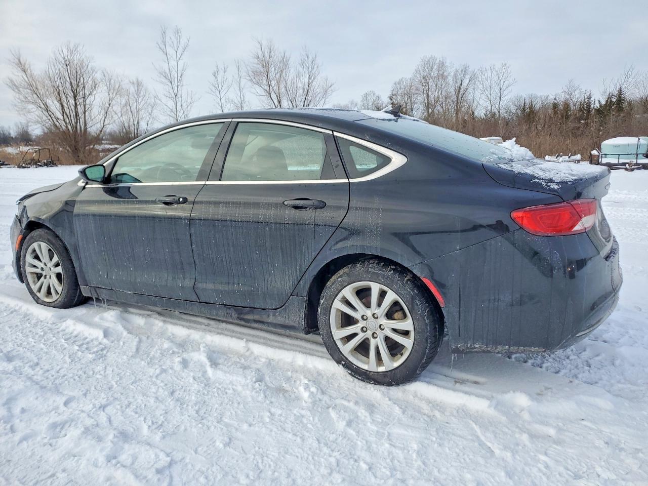 2015 CHRYSLER 200 LIMITED photo 2