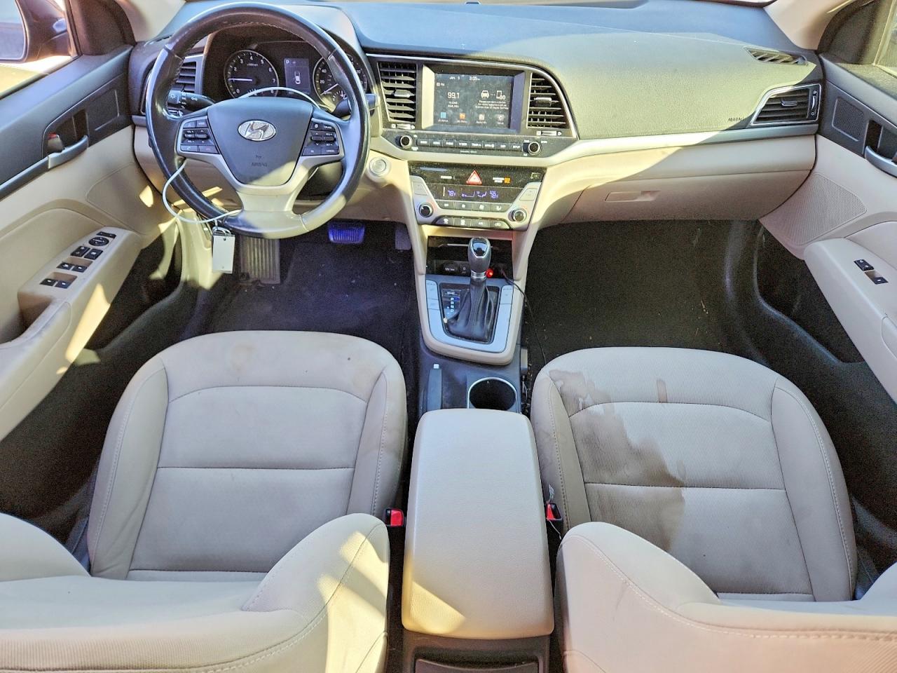 2018 HYUNDAI ELANTRA photo 22