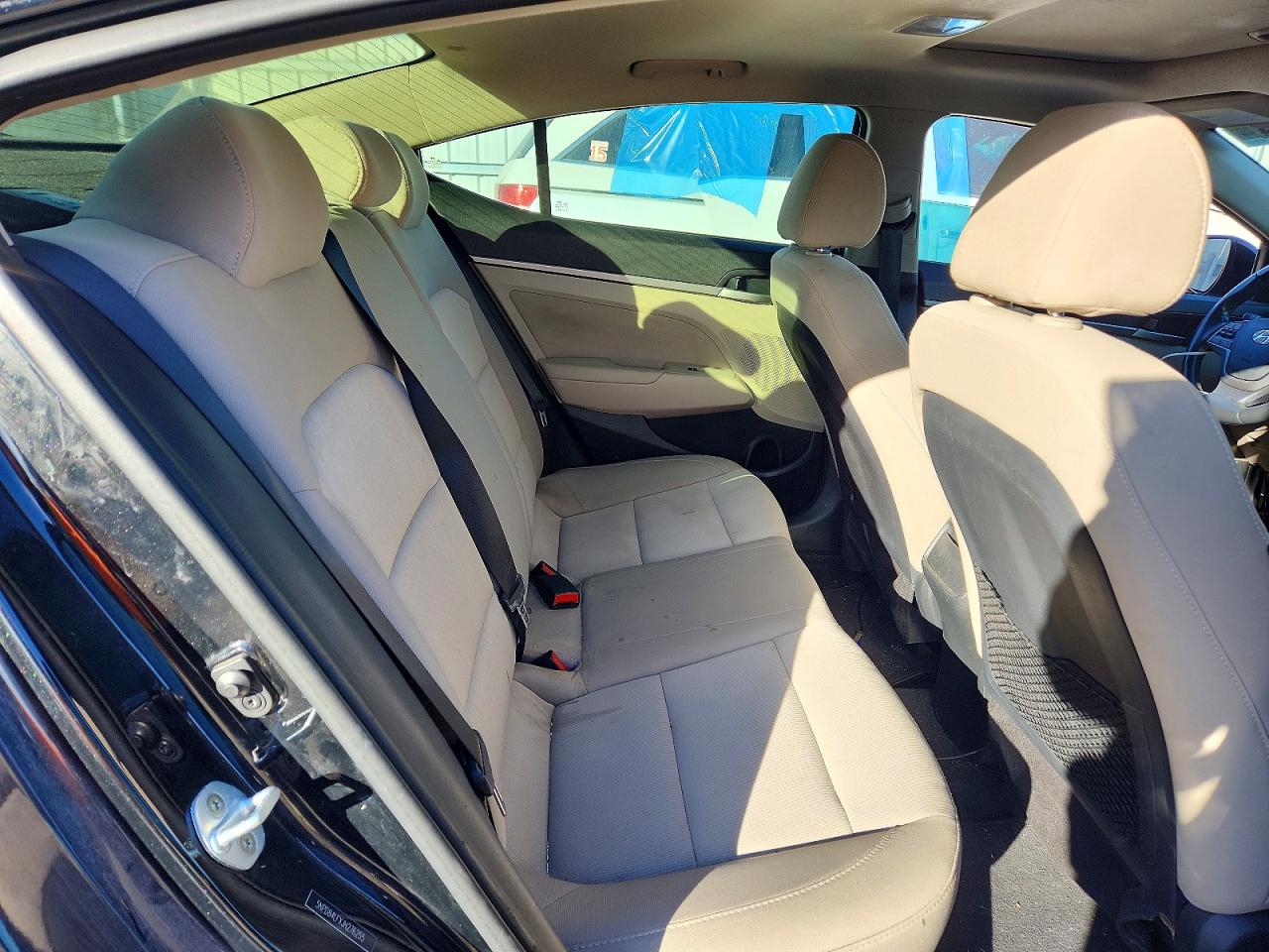2018 HYUNDAI ELANTRA photo 28