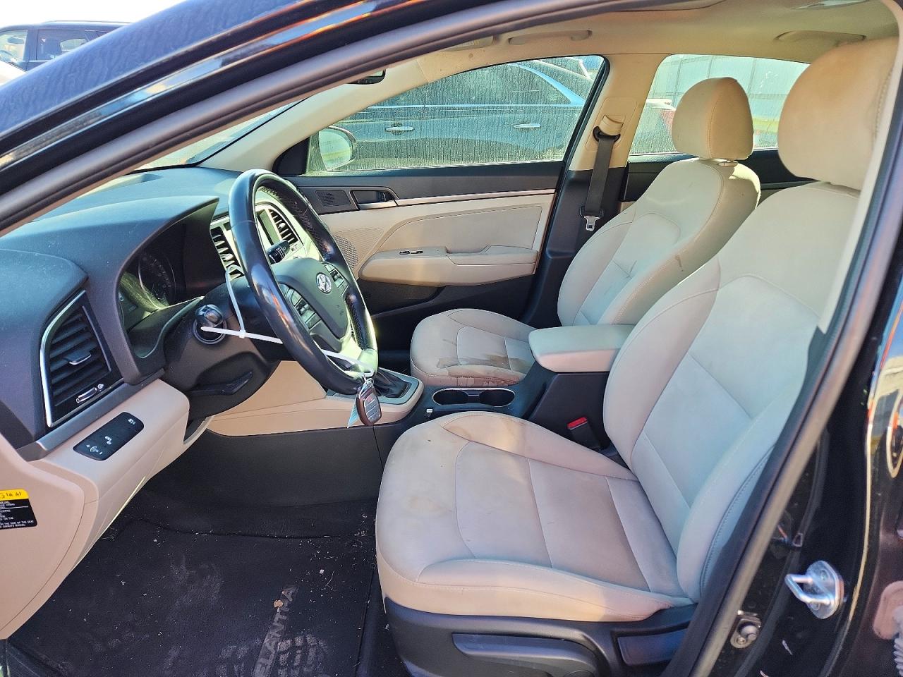 2018 HYUNDAI ELANTRA photo 19