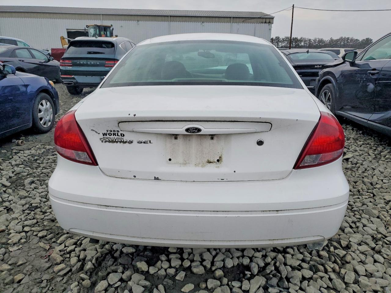 2005 FORD TAURUS SEL photo 6