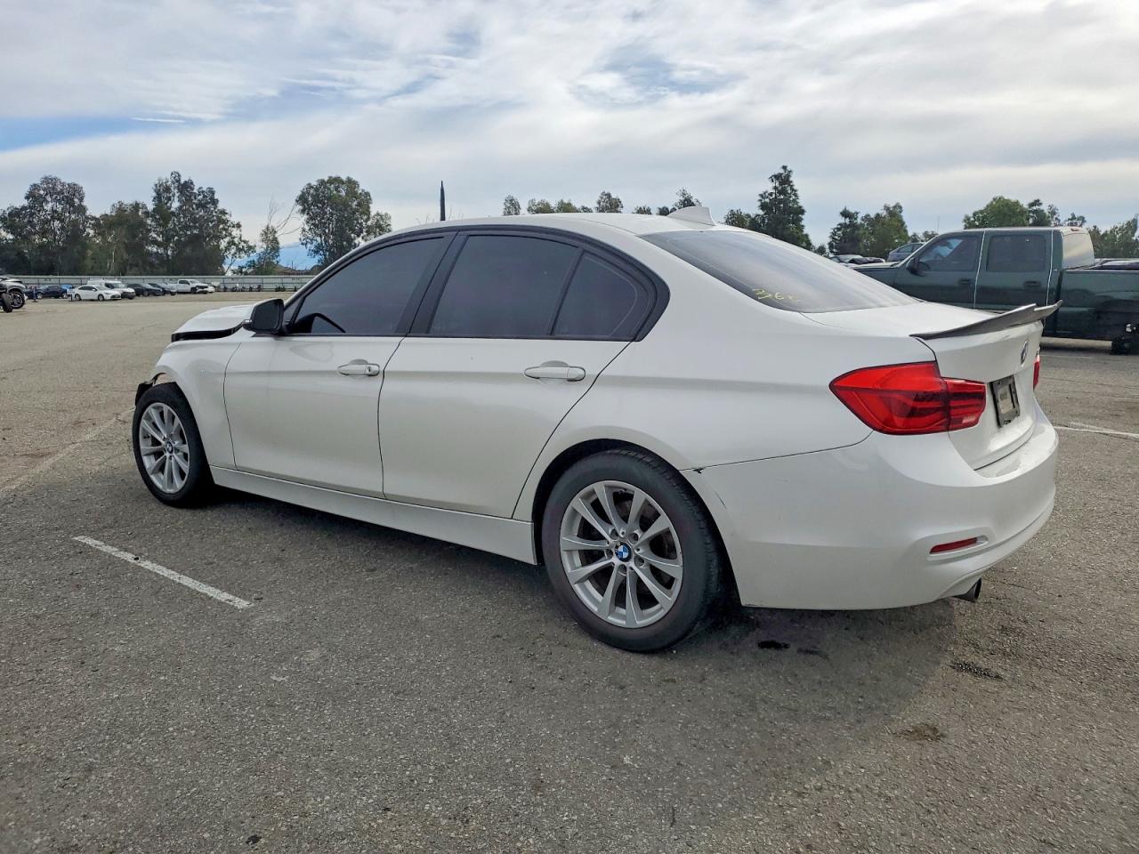 2017 BMW 320 I photo 2
