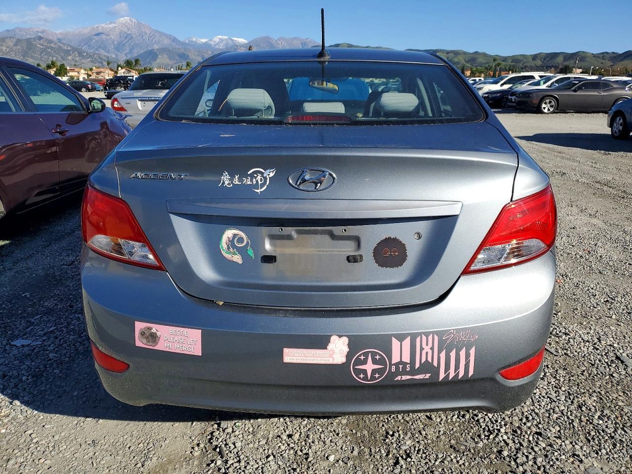 2017 HYUNDAI ACCENT SE photo 6
