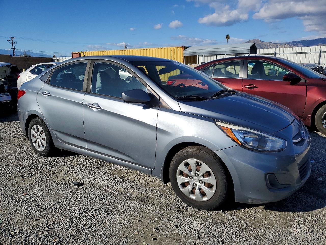 2017 HYUNDAI ACCENT SE photo 4