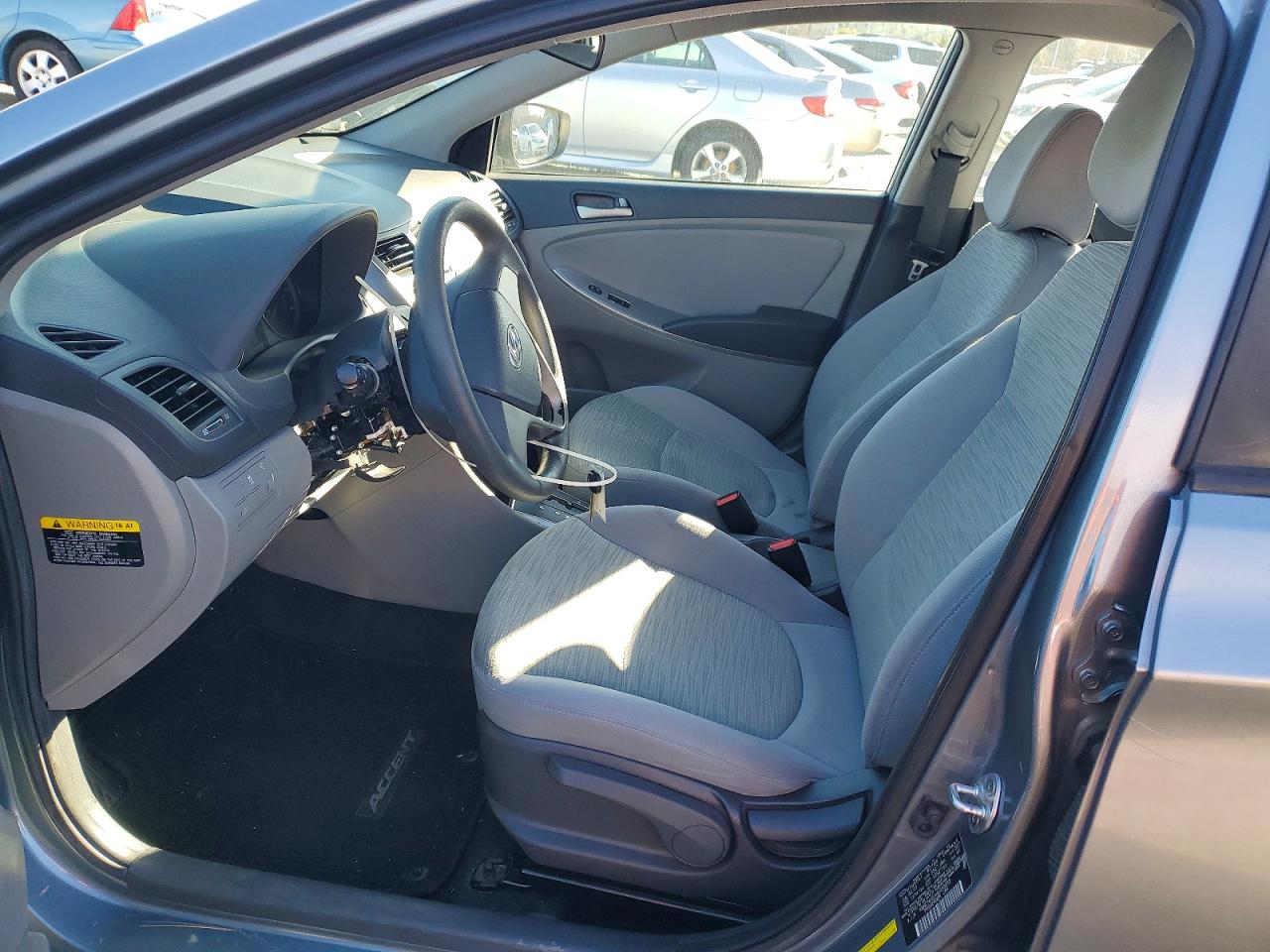 2017 HYUNDAI ACCENT SE photo 7