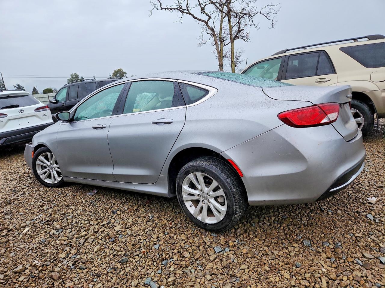2015 CHRYSLER 200 LIMITED photo 2