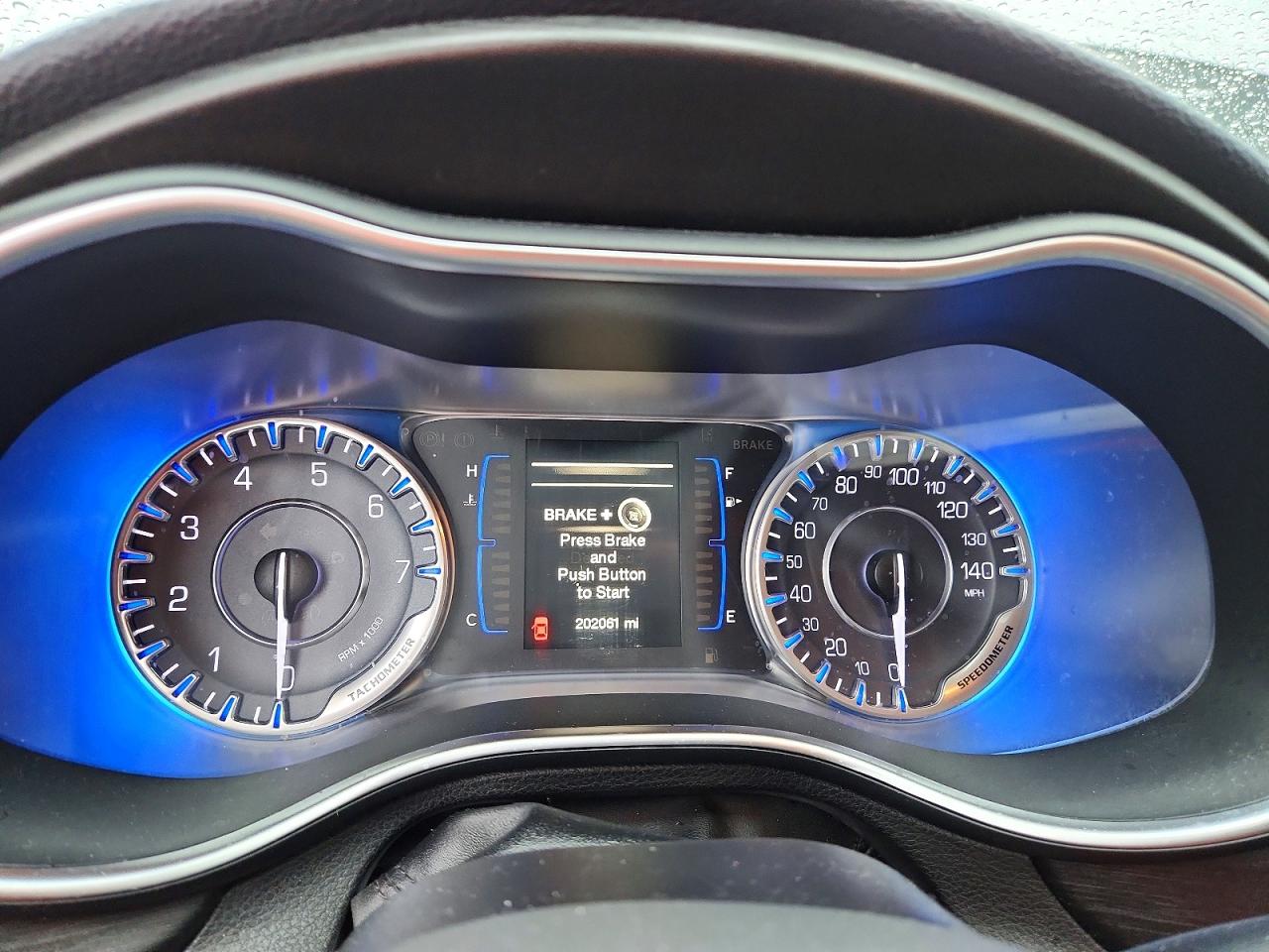 2015 CHRYSLER 200 LIMITED photo 9