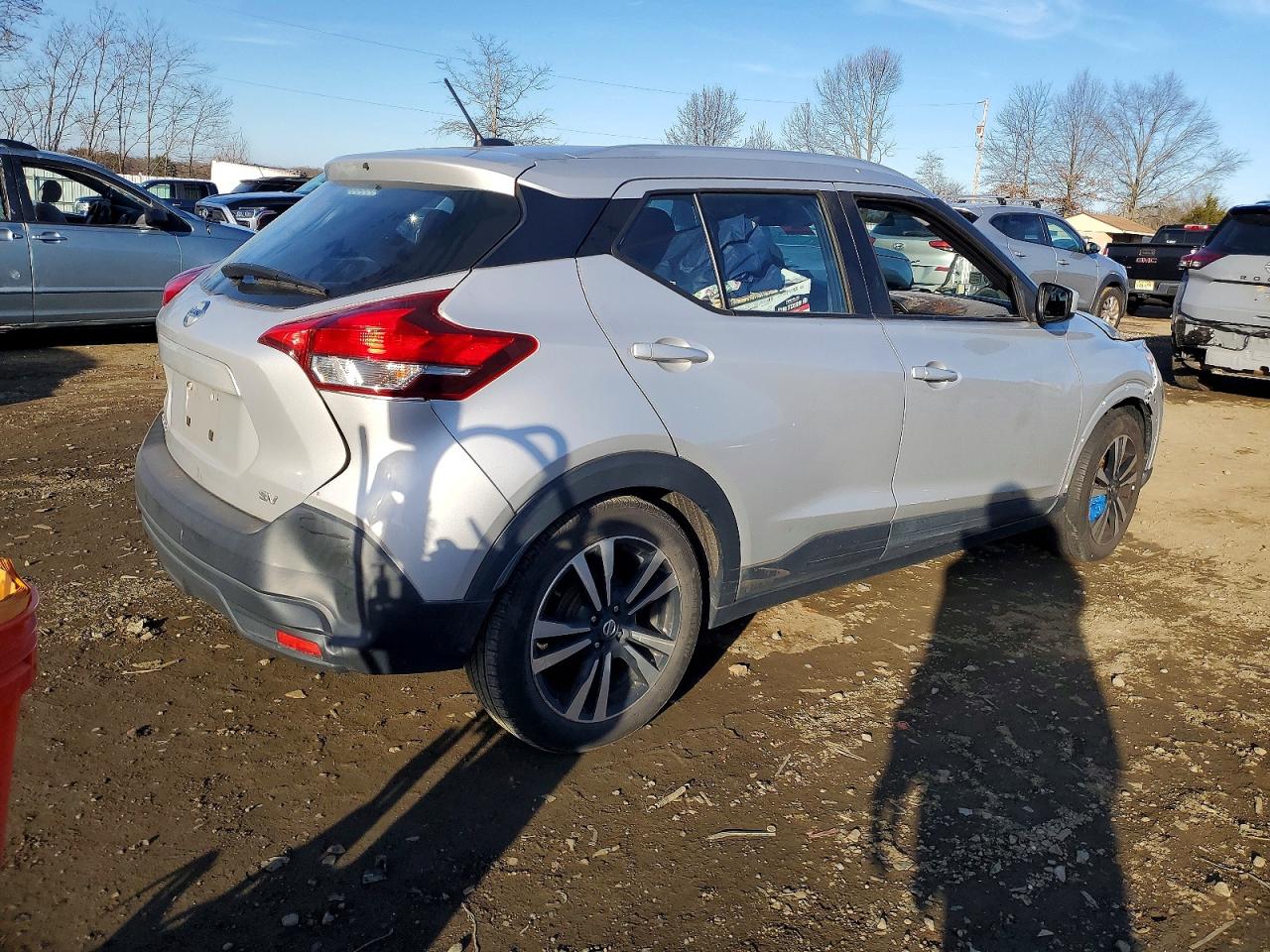 2019 NISSAN KICKS SV photo 3