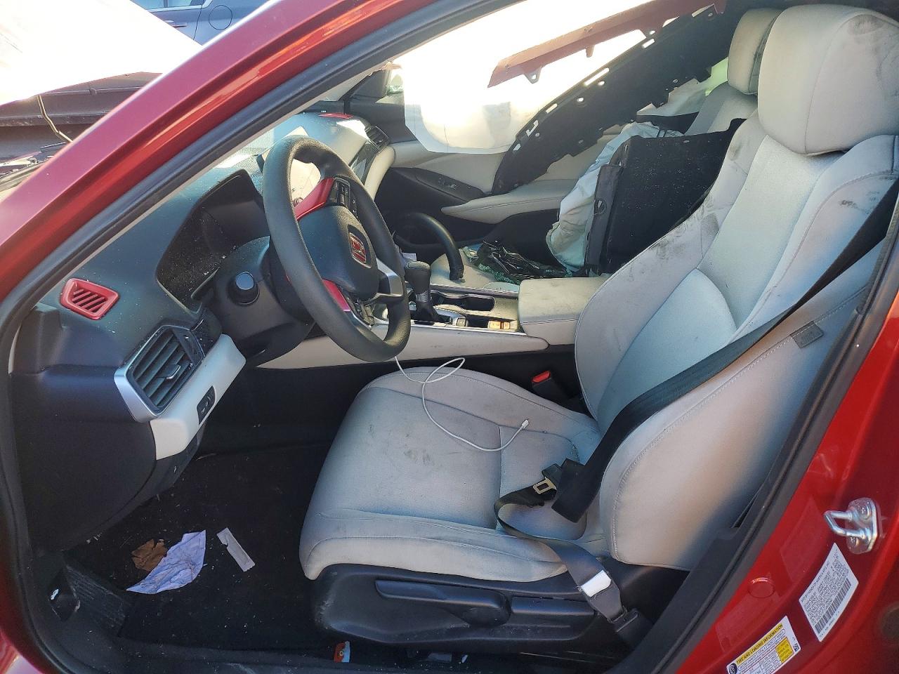 2018 HONDA ACCORD LX photo 7