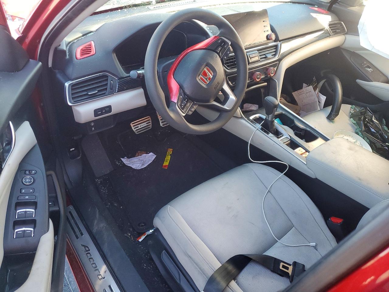 2018 HONDA ACCORD LX photo 8
