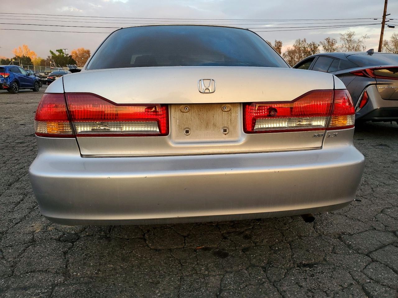 2002 HONDA ACCORD LX photo 6
