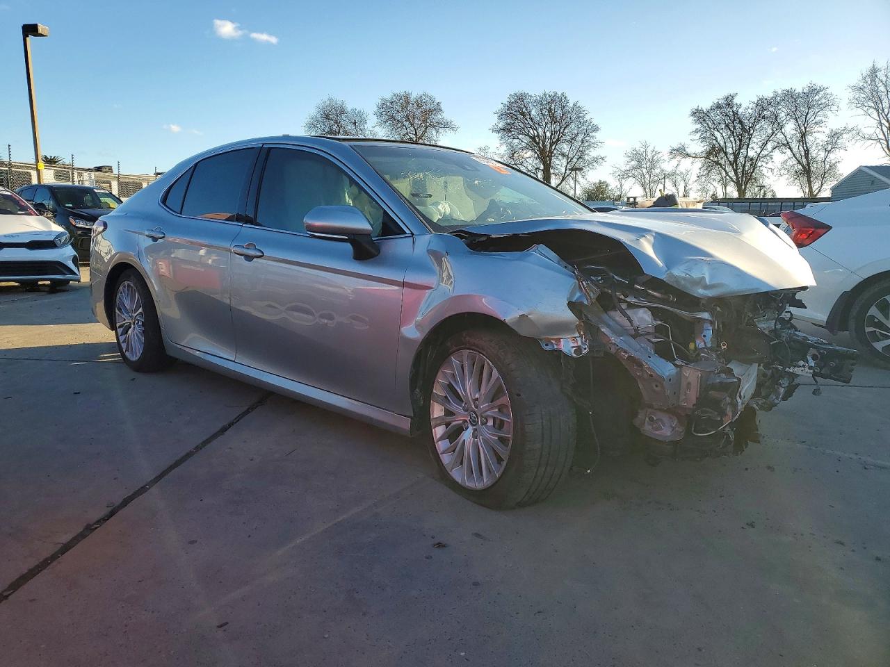 2018 TOYOTA CAMRY L photo 4