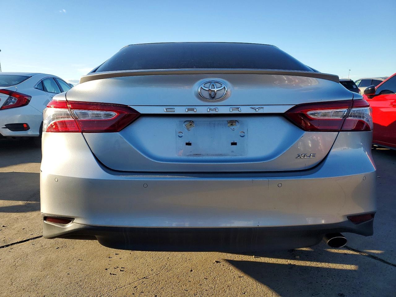 2018 TOYOTA CAMRY L photo 6