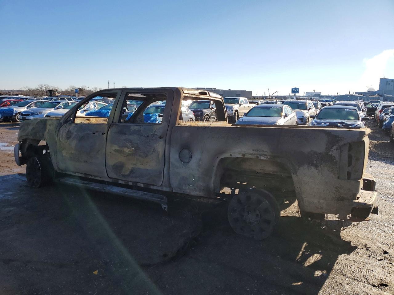 2017 GMC SIERRA K2500 DENALI photo 2