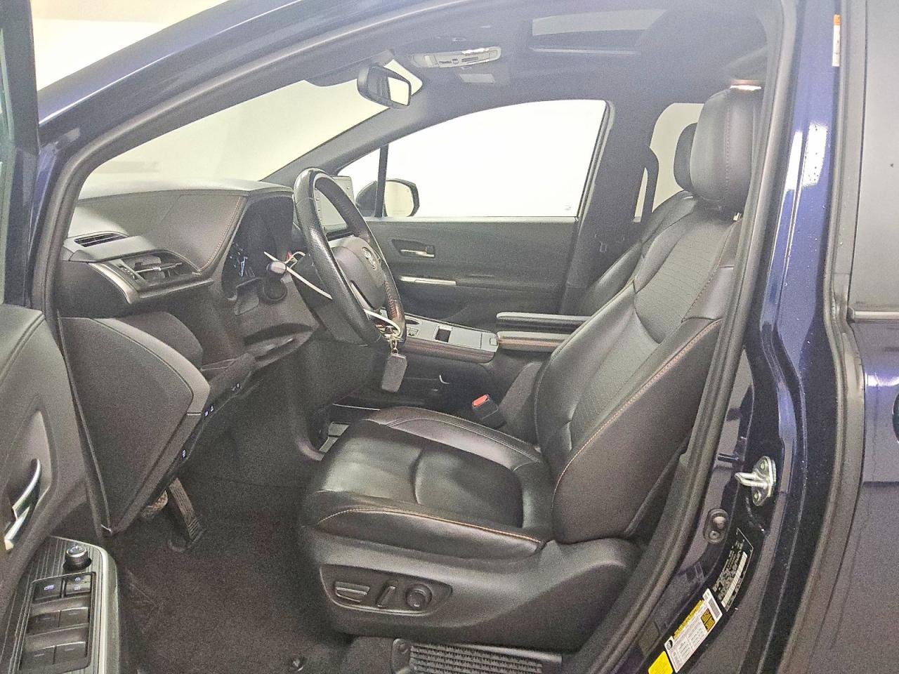 2021 TOYOTA SIENNA XSE photo 7