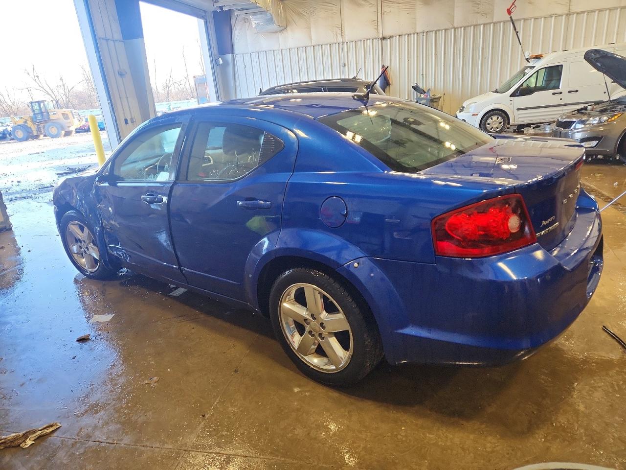 2012 DODGE AVENGER SE photo 2