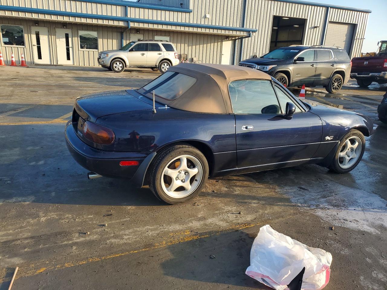 1996 MAZDA MX-5 MIATA photo 3