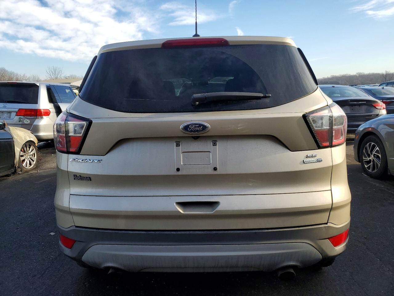 2017 FORD ESCAPE SE photo 6