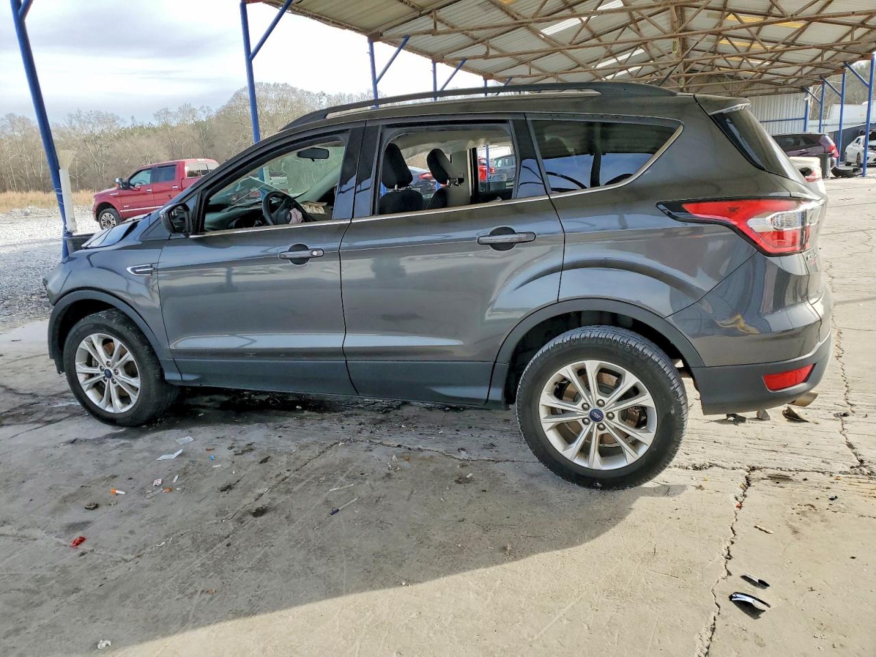 2018 FORD ESCAPE SE photo 2