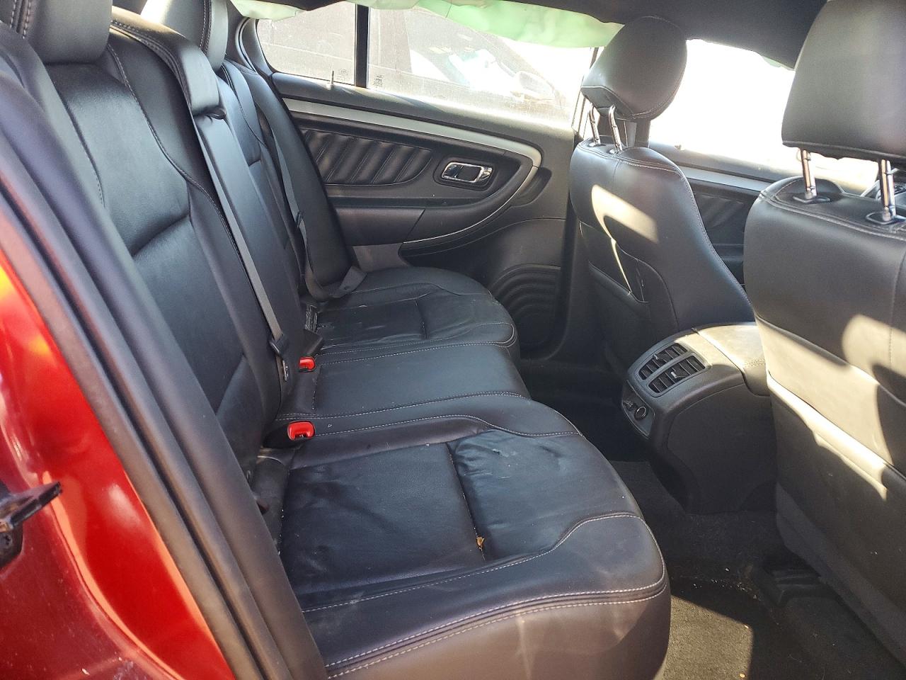 2015 FORD TAURUS SEL photo 10