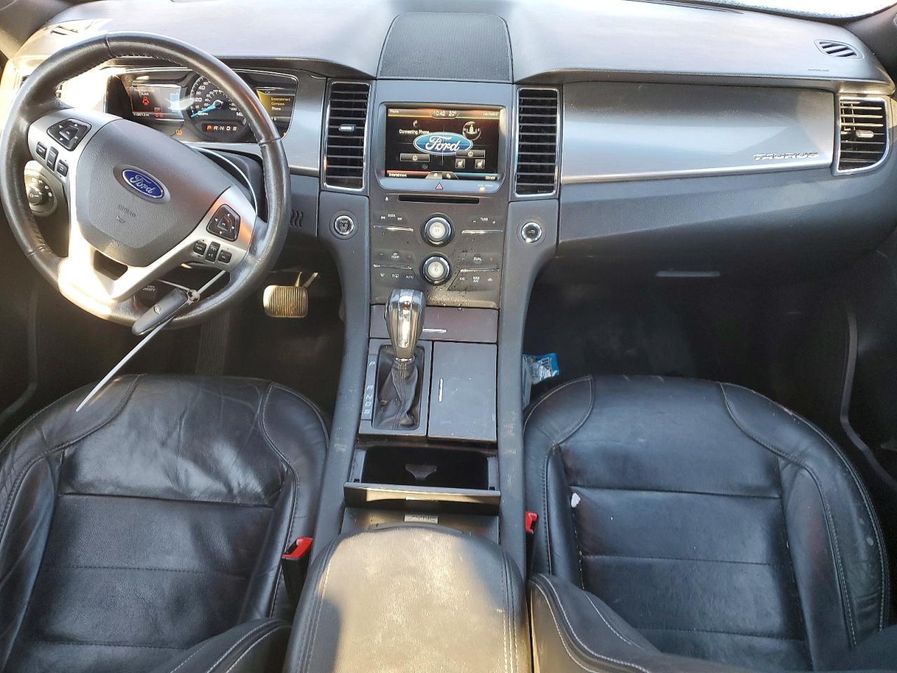 2015 FORD TAURUS SEL photo 8