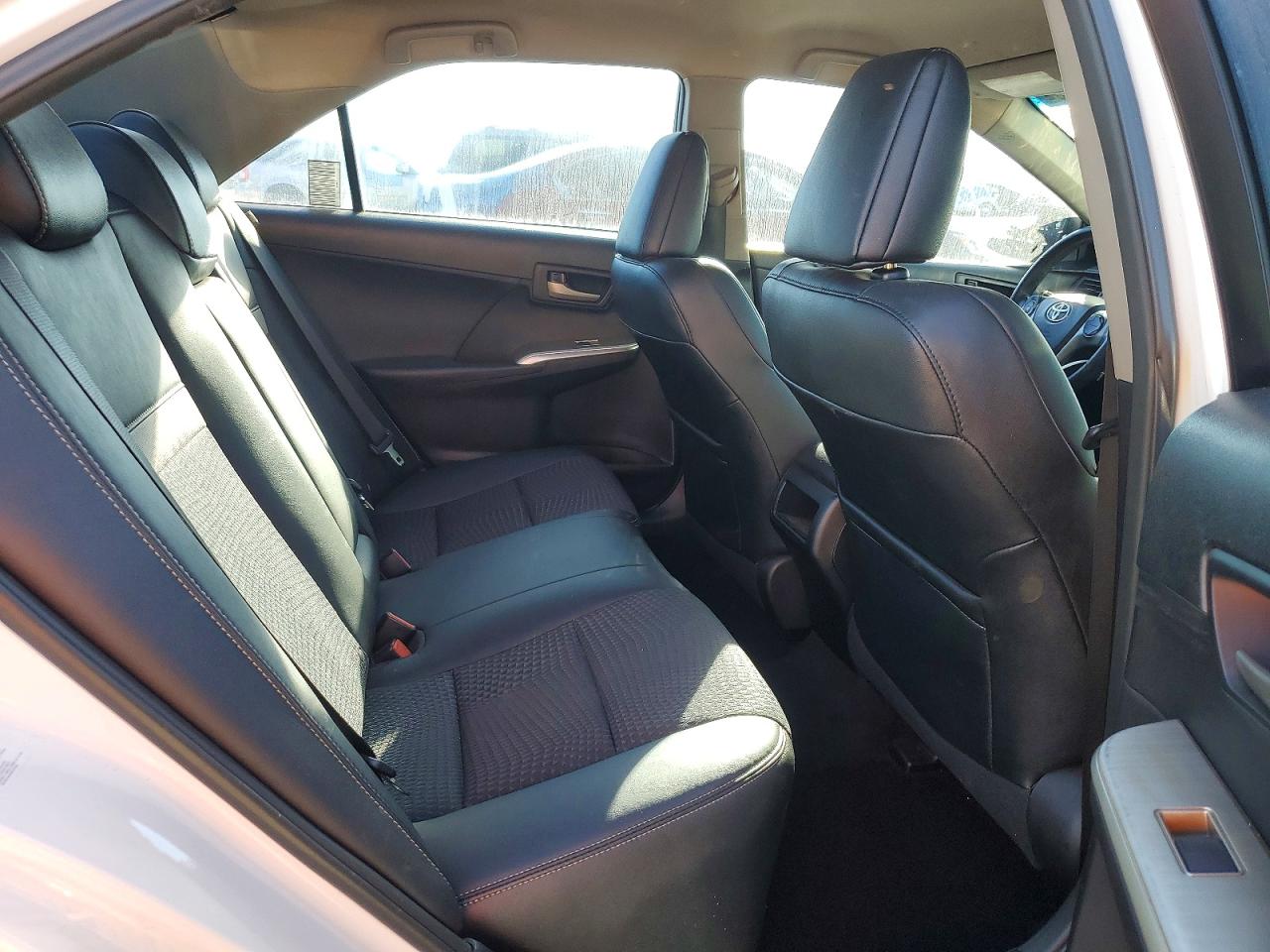 2013 TOYOTA CAMRY SE photo 10