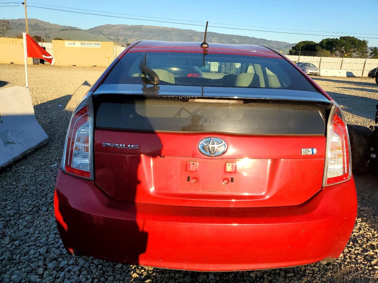 2013 TOYOTA PRIUS photo 6