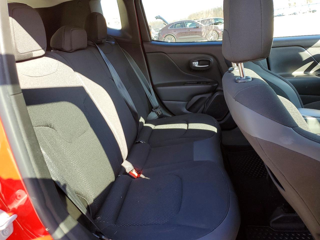 2020 JEEP RENEGADE LATITUDE photo 19