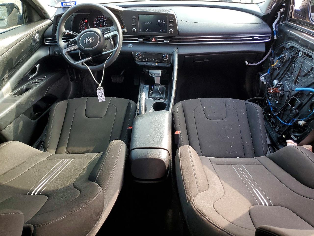 2021 HYUNDAI ELANTRA SEL photo 8