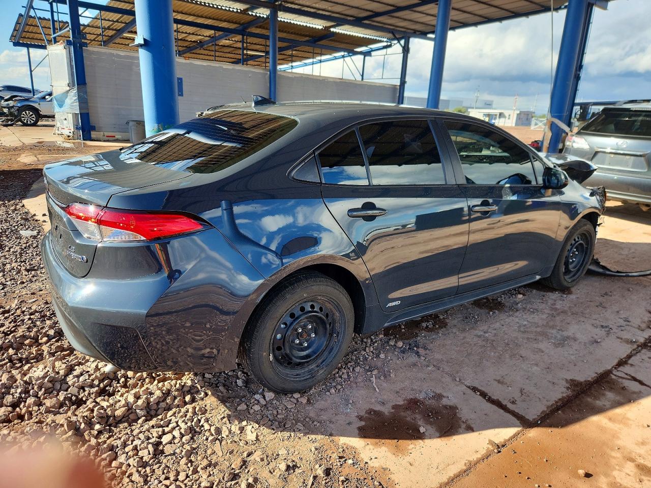 2023 TOYOTA COROLLA LE photo 3