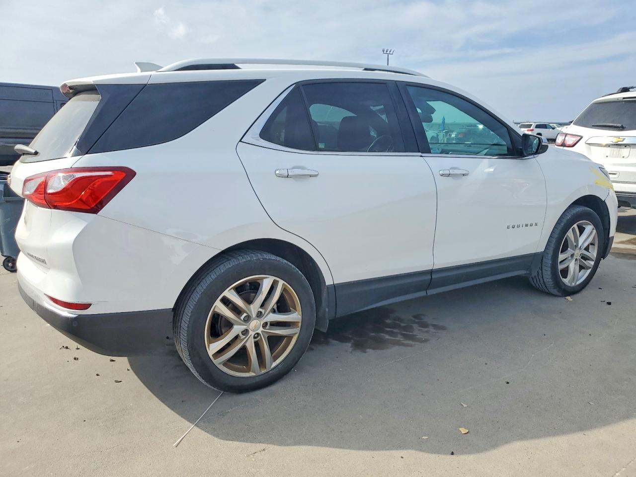 2018 CHEVROLET EQUINOX PREMIER photo 3