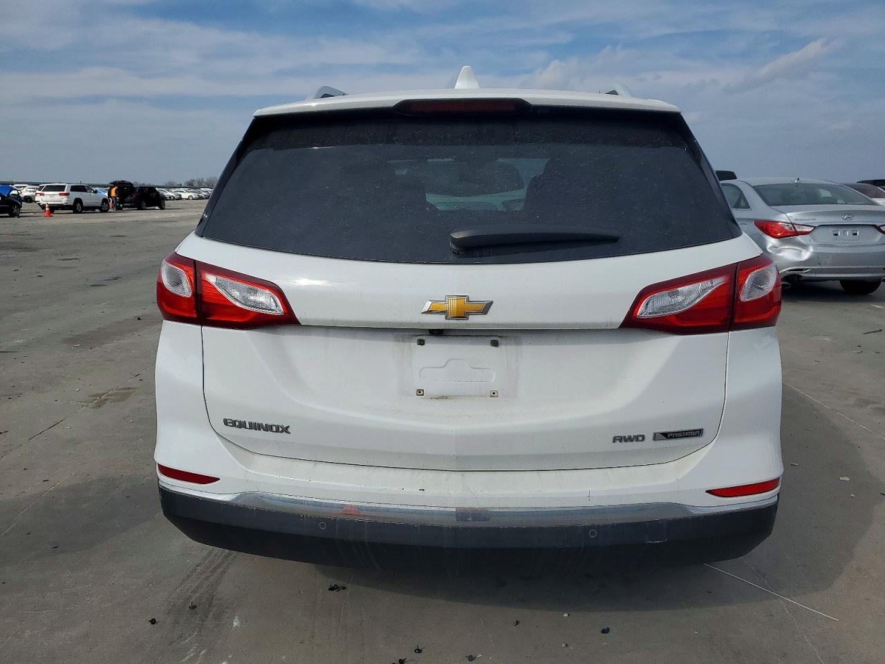 2018 CHEVROLET EQUINOX PREMIER photo 6