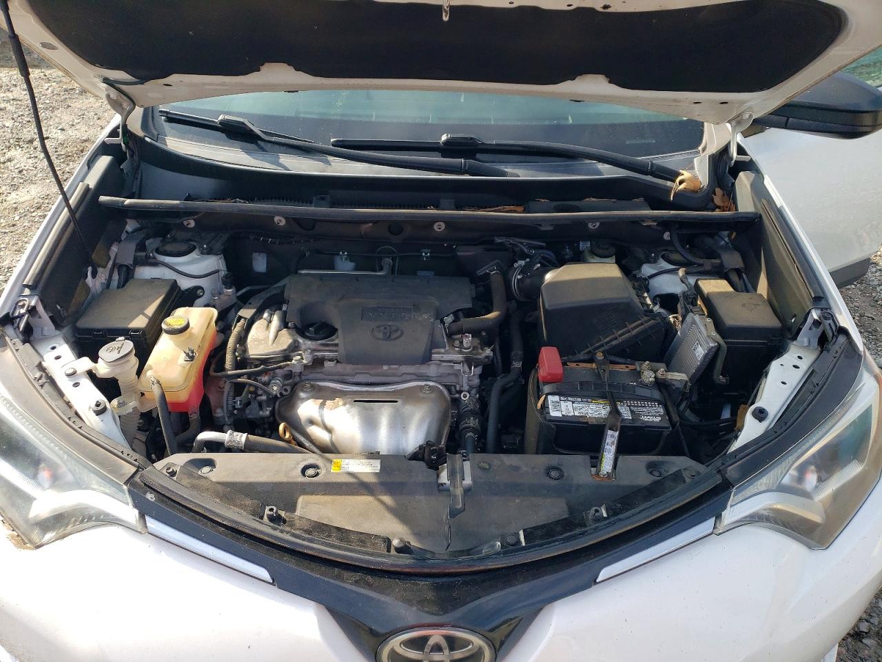 2018 TOYOTA RAV4 LE photo 12