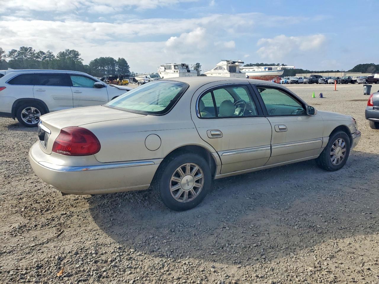 2002 LINCOLN CONTINENTAL photo 3
