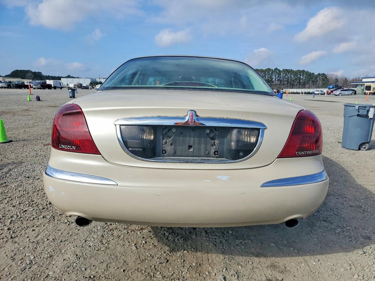 2002 LINCOLN CONTINENTAL photo 6